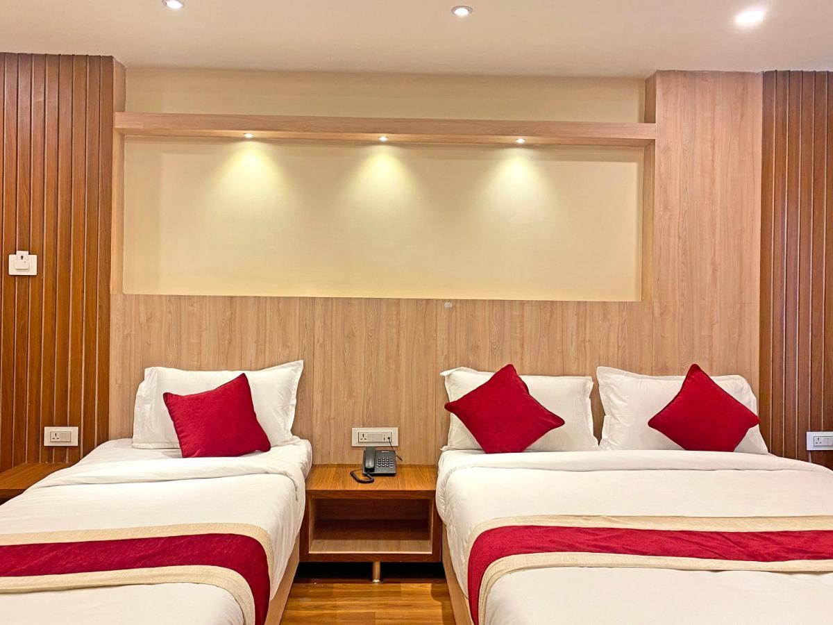 Hotel Nilakantha Pvt. Ltd Katmandu Zewnętrze zdjęcie