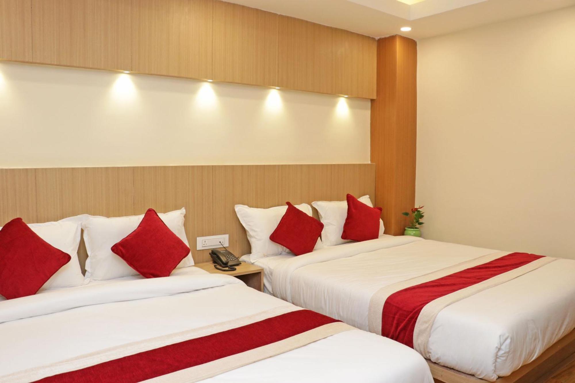 Hotel Nilakantha Pvt. Ltd Katmandu Zewnętrze zdjęcie