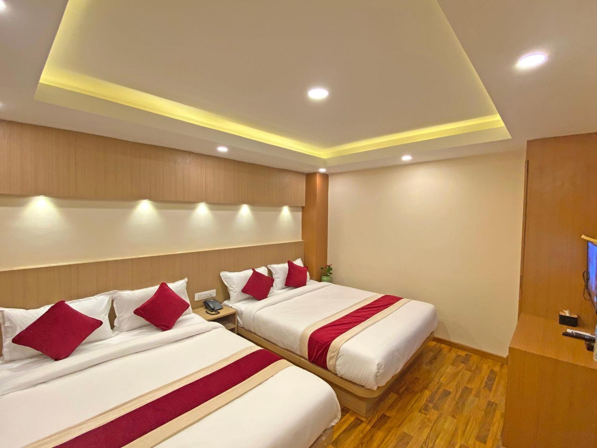 Hotel Nilakantha Pvt. Ltd Katmandu Zewnętrze zdjęcie